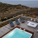 Rising Sun Sea View Near The Paros