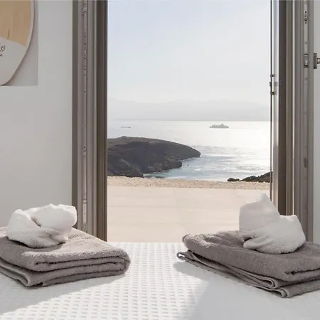 Rising Sun Sea View Near The Paros