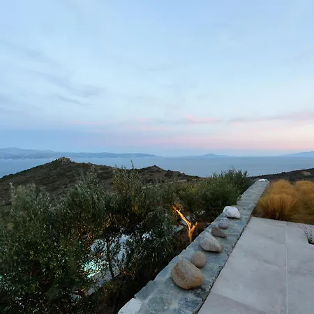 Rising Sun With Sea View & Mini Pool, Near Naousa * Molos (Paros)